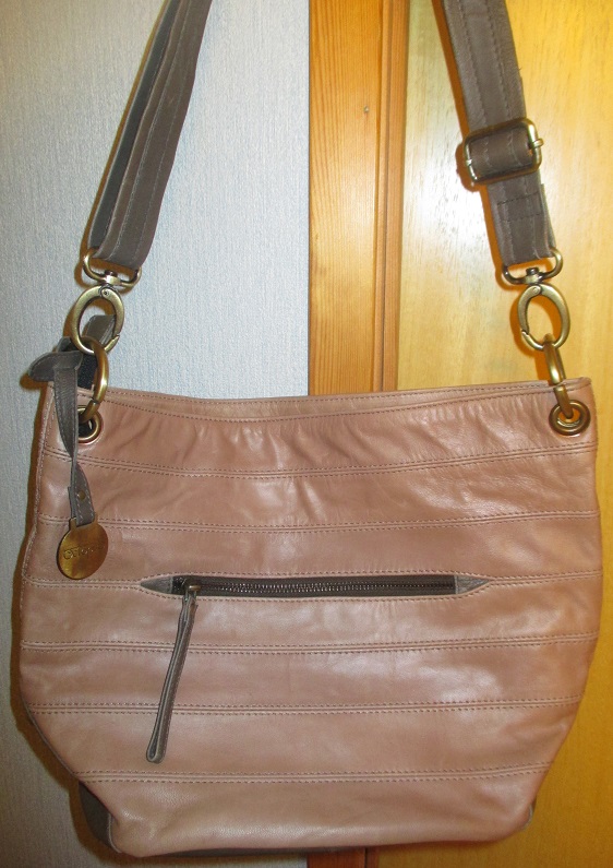 xxM1188M Octopus genuine leather handbag x